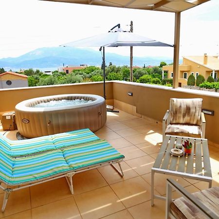 Fou'S Luxury Apartment Nafpaktos Bagian luar foto