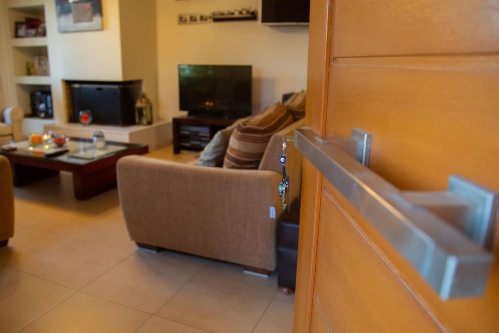 Fou'S Luxury Apartment Nafpaktos Bagian luar foto