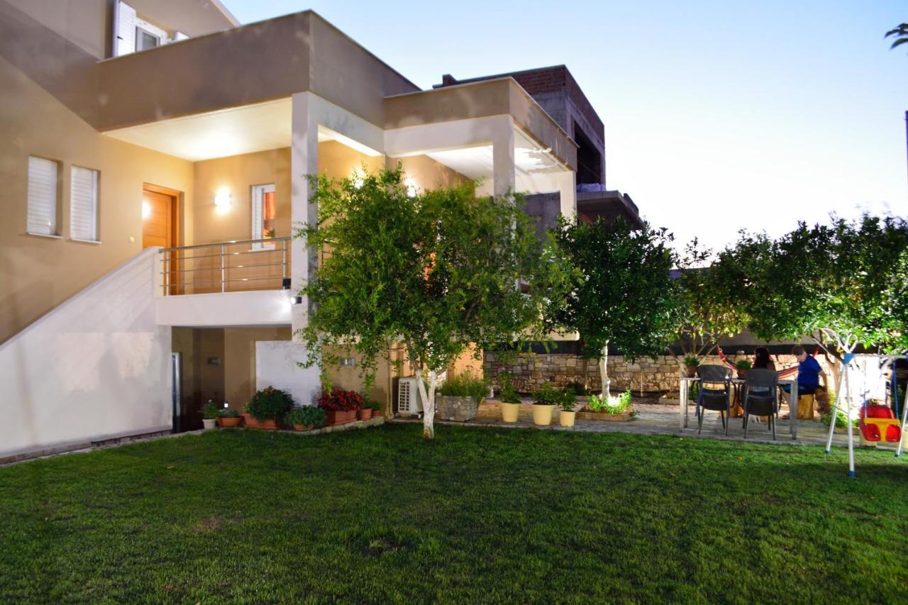 Fou'S Luxury Apartment Nafpaktos Bagian luar foto