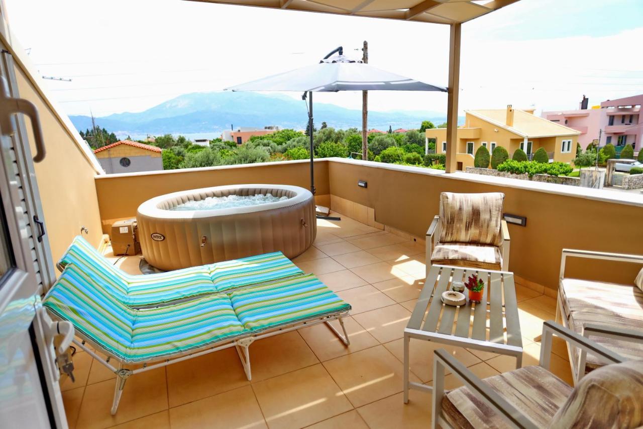 Fou'S Luxury Apartment Nafpaktos Bagian luar foto