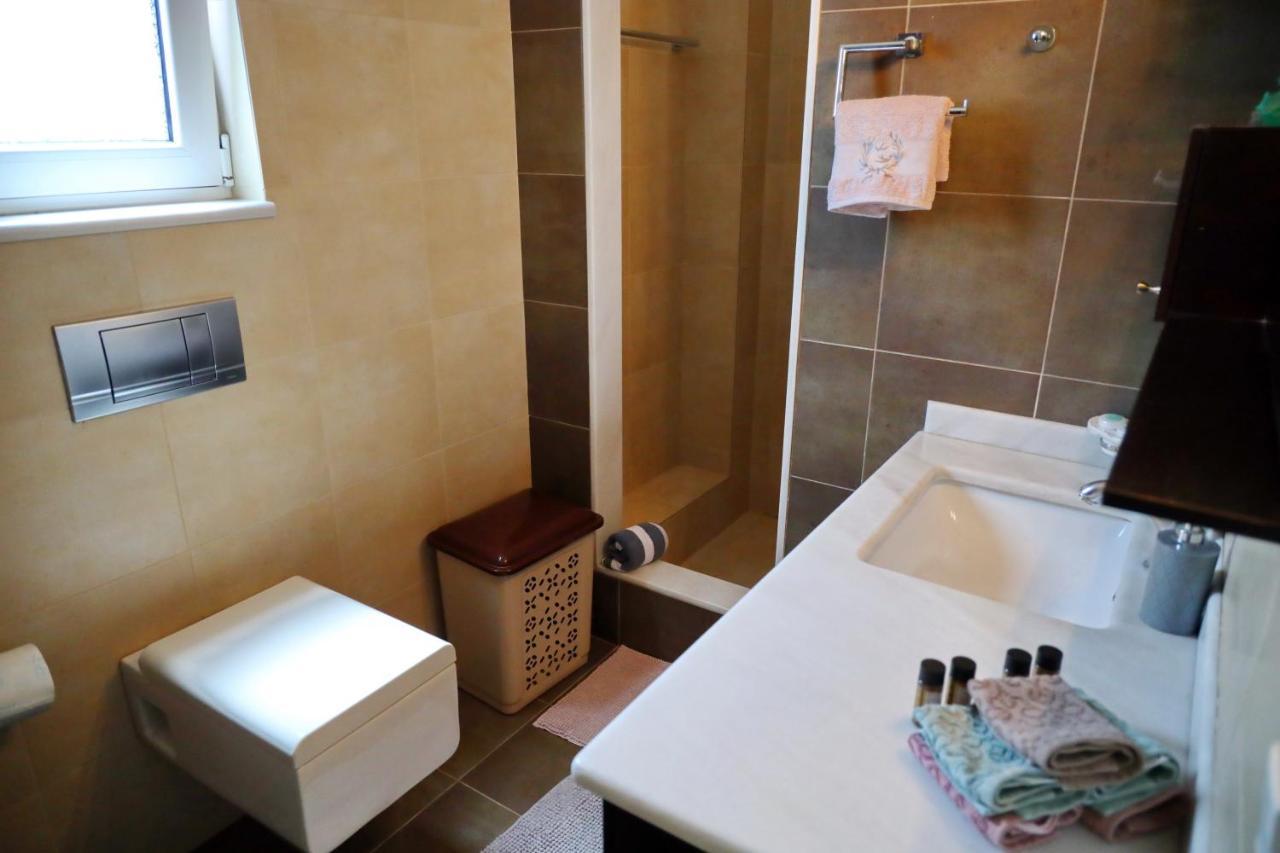 Fou'S Luxury Apartment Nafpaktos Bagian luar foto