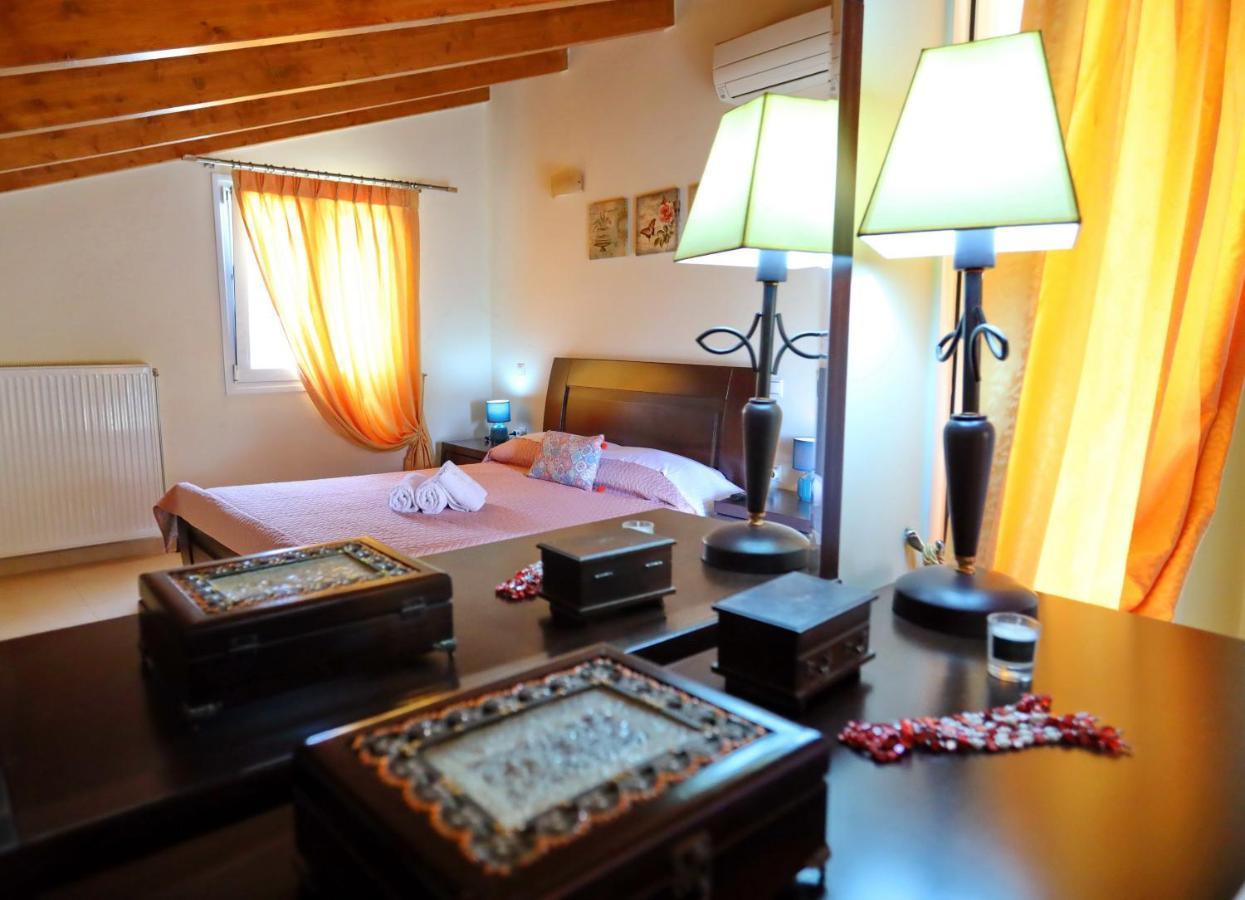 Fou'S Luxury Apartment Nafpaktos Bagian luar foto